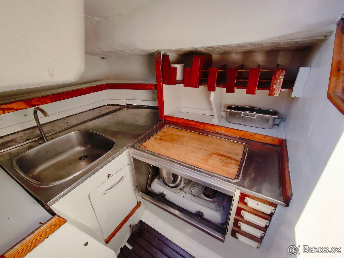 Kajutová plachetnice 9 m. - 7