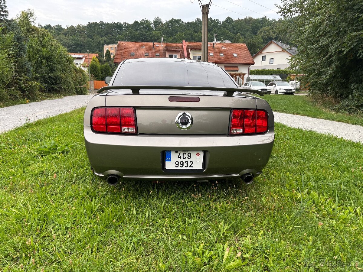 Ford Mustang 4,6 GT - 7