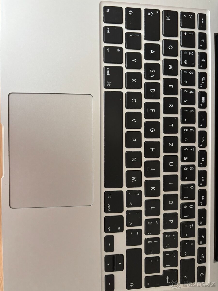 Macbook pro 13 palců - 7