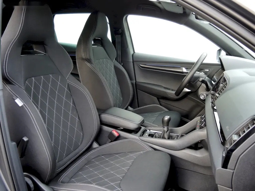 Škoda Karoq, 1.5TSI 110kW SportLine - 7