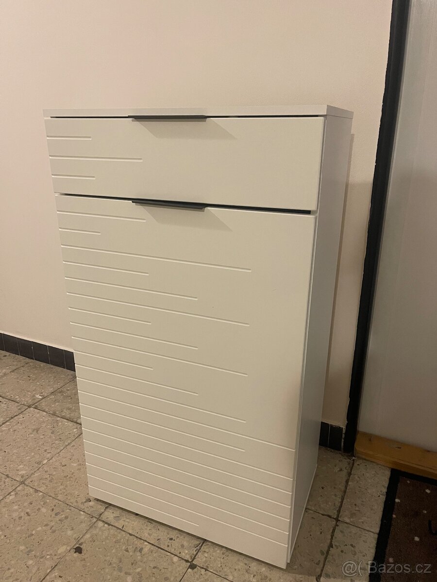 Chodbová stěna - 7