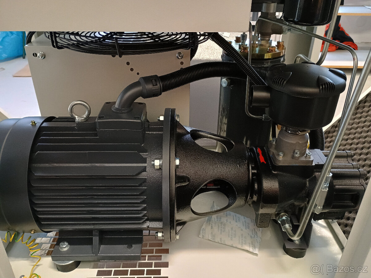 Šroubový kompresor LUFT700 5,5kW, 10bar, 630l/min. - 7