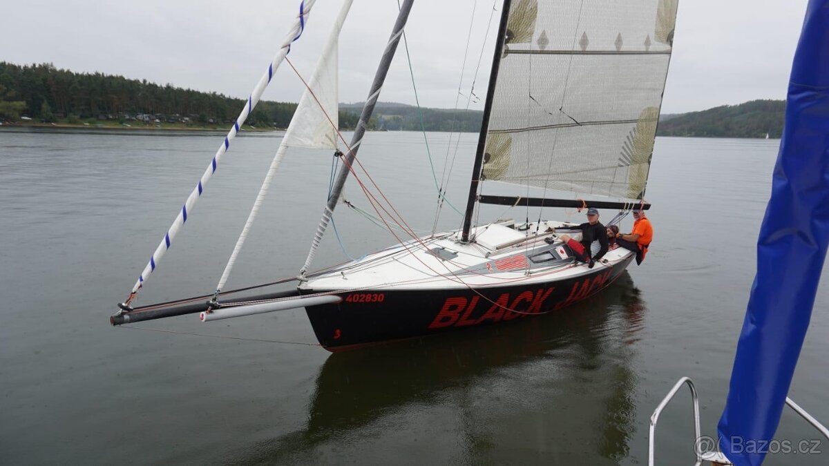 Prodám plachetnici Beneteau First Class 8 - 7