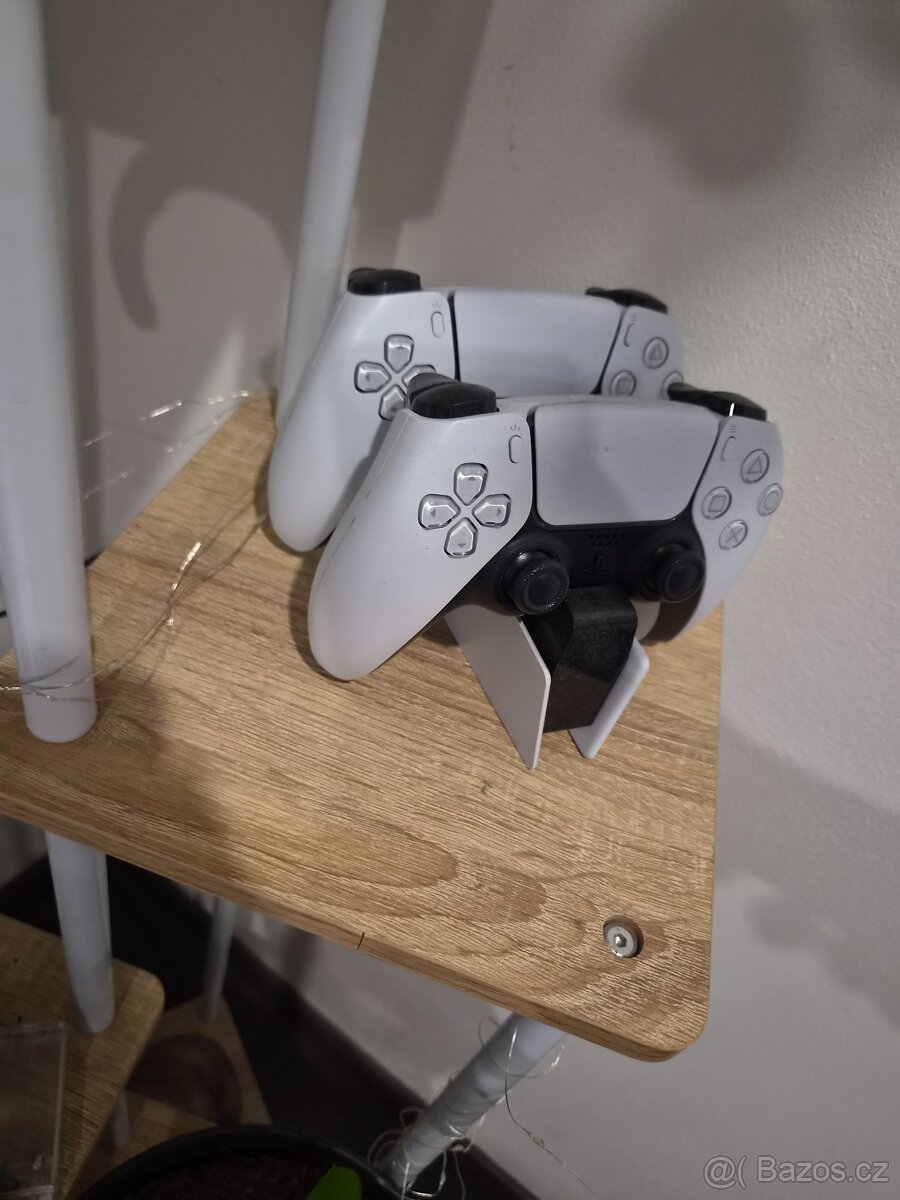 PlayStation 5 + 2x DualSense + Sony PULSE 3D + nabíjecí stan - 7