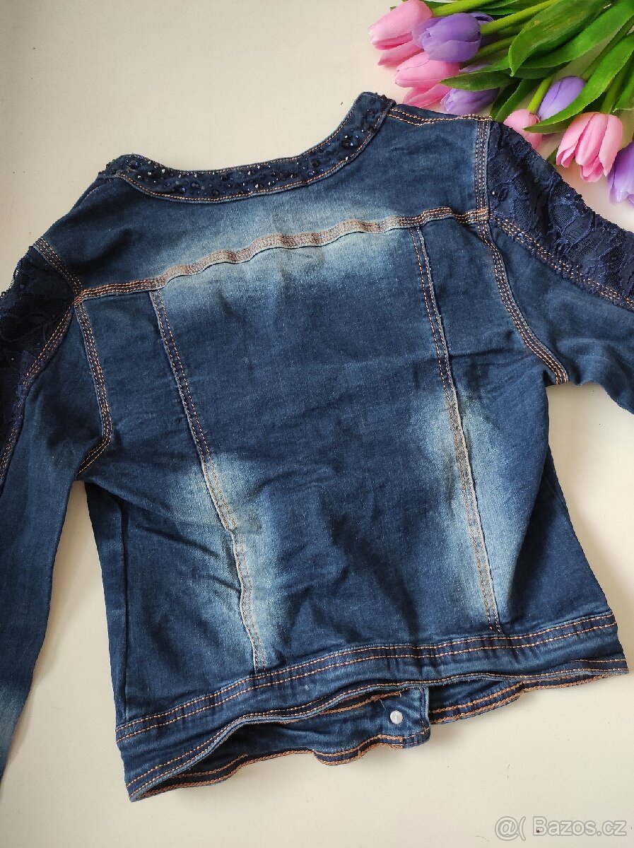 Krásná džínová vypasovaná bundička. Top stav - 7