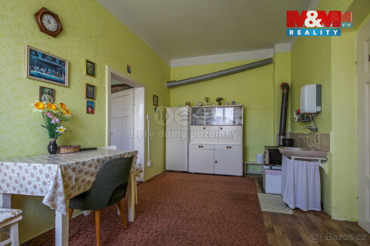 Prodej podílu 9/24 rodinného domu, Mikulovice, ul. Hlavní - 7