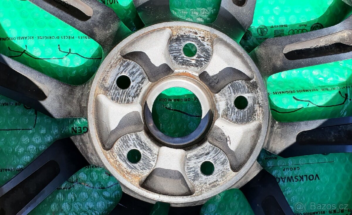 Prodam 1ks originální alu disk Nissan 370z. - 7