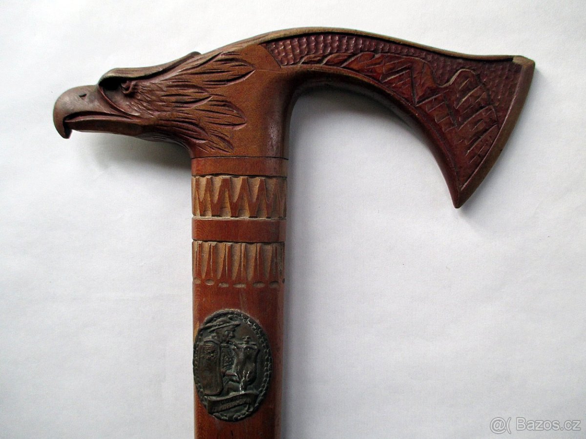 Valaška – vyrezávaná s orľou hlavou na sekerke - 7