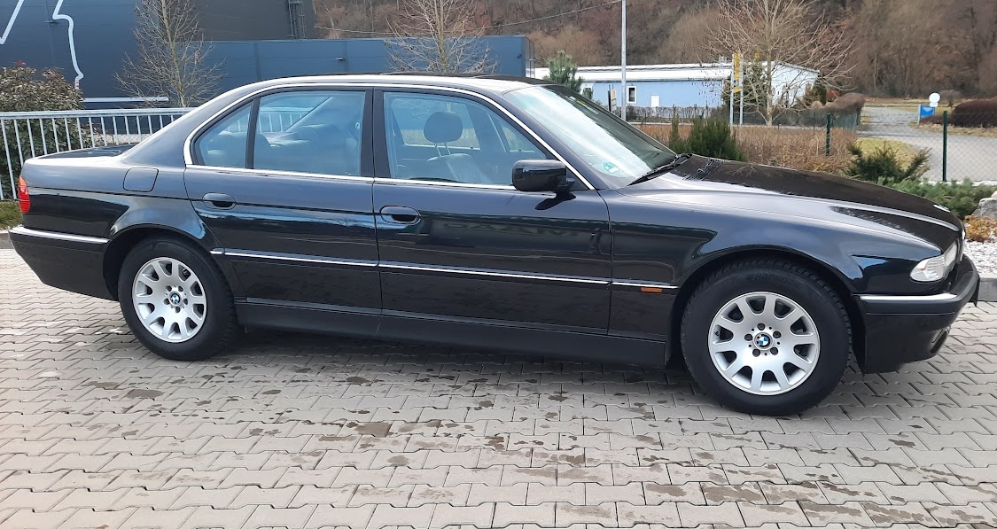 BMW e38 728i - 7