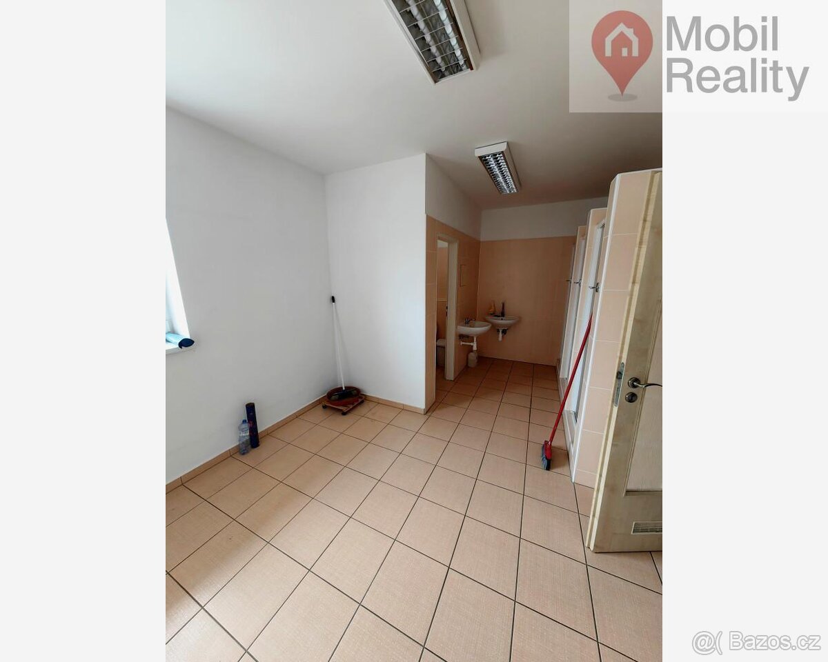 Pronájem kanceláře 67m2 Holýšov - 7