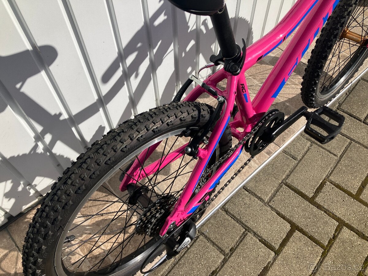 DÍVČÍ LEHKÉ KOLO 20 - 7