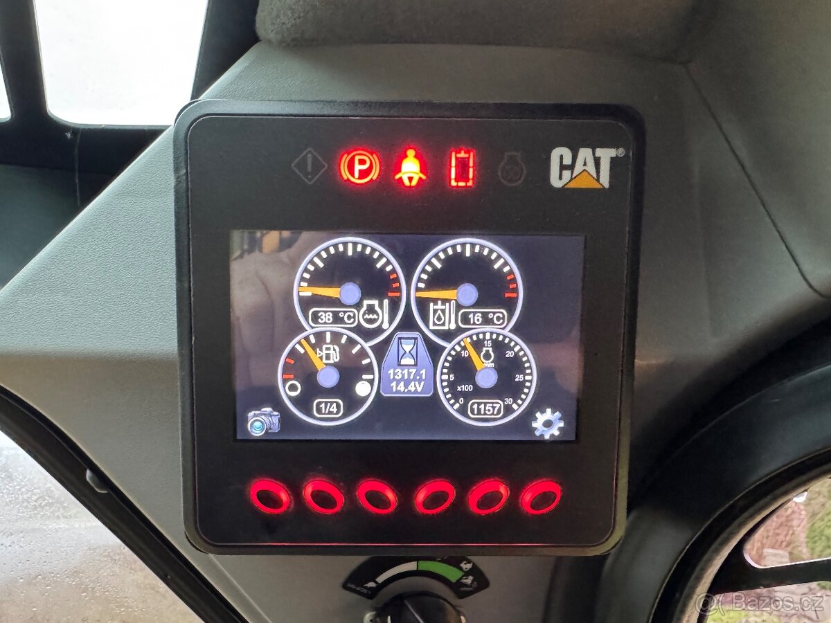 Caterpillar 246 D - 7