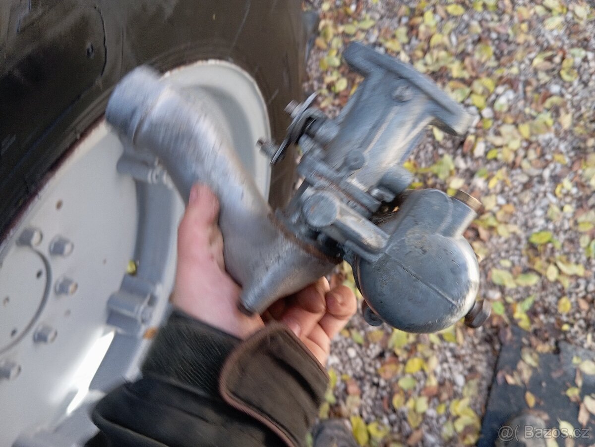 Prodám karburátor Solex 30 BFL s prírubou - 7