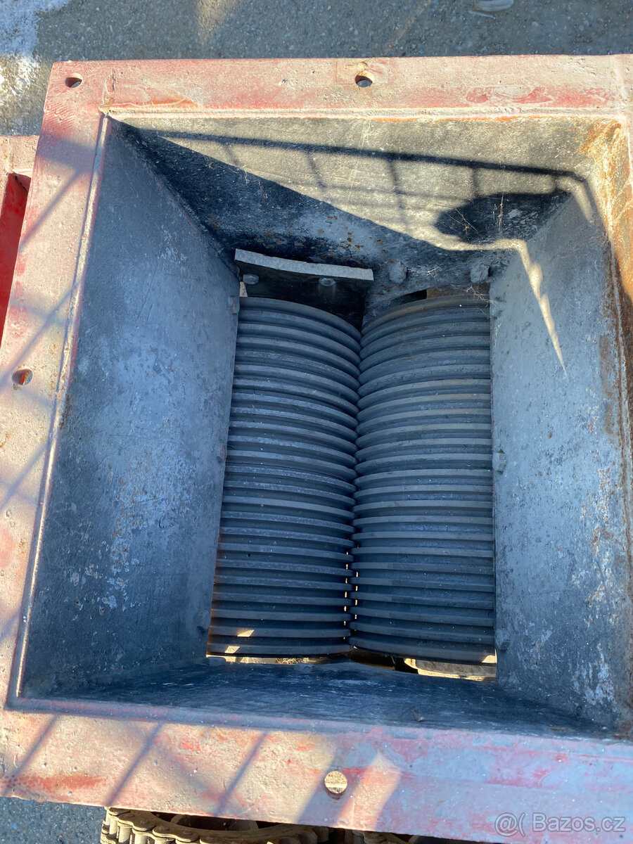 Válcový granulátor - výrobník pelet - 7