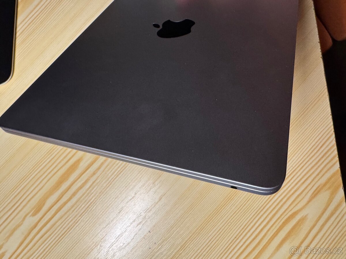 Prodám MacBook Air 13,6” M3/16GB/512GB - 7