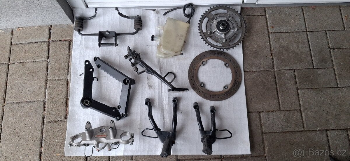 SUZUKI DL 650 V-strom 2005 - 7