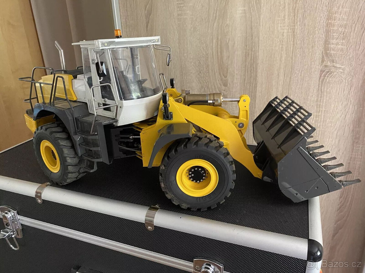 RC kolový nakladač 114 - 7
