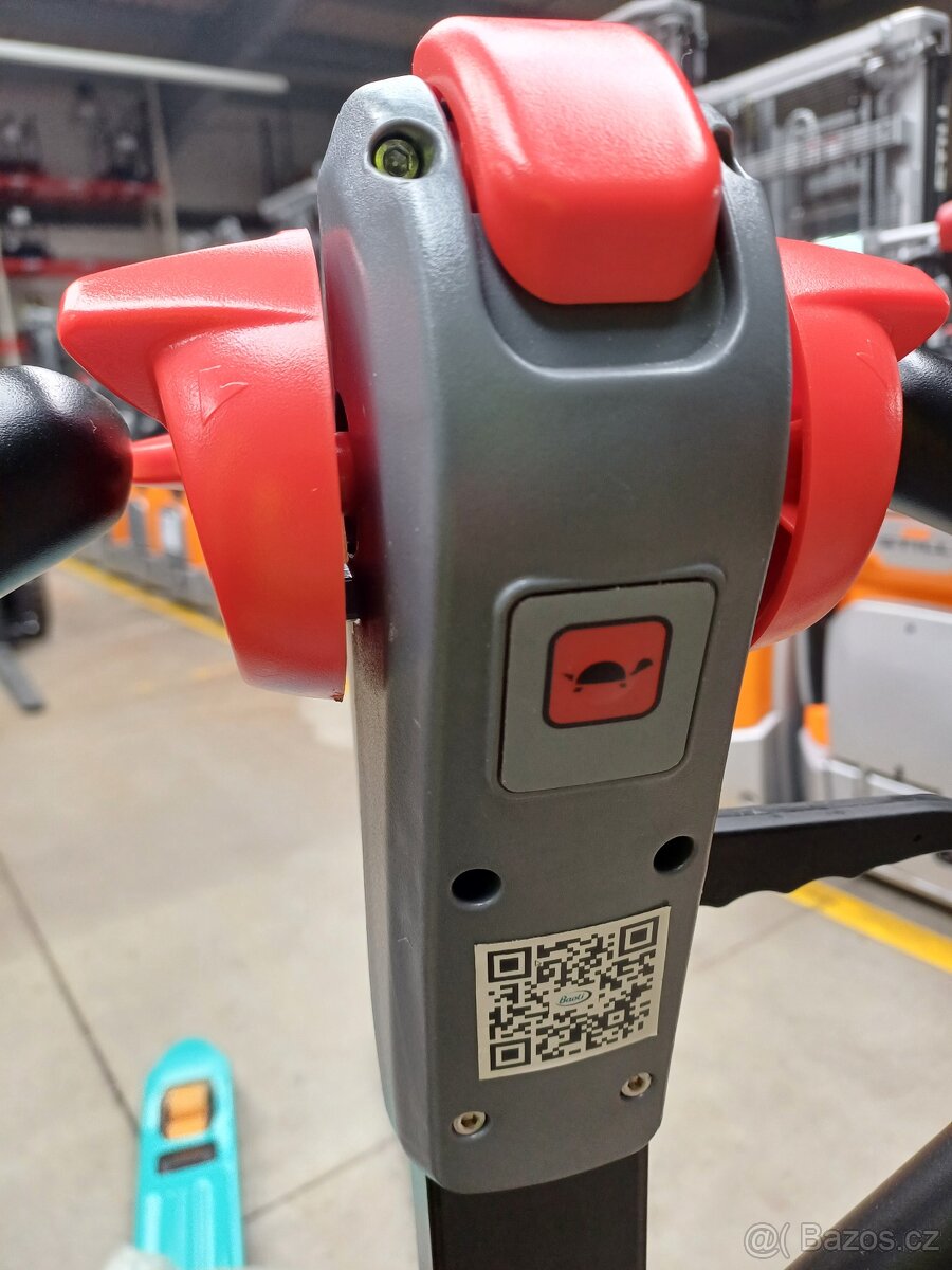 Nový elektrický nízkozdvižný paletový vozík Baoli EP15-03 - 7