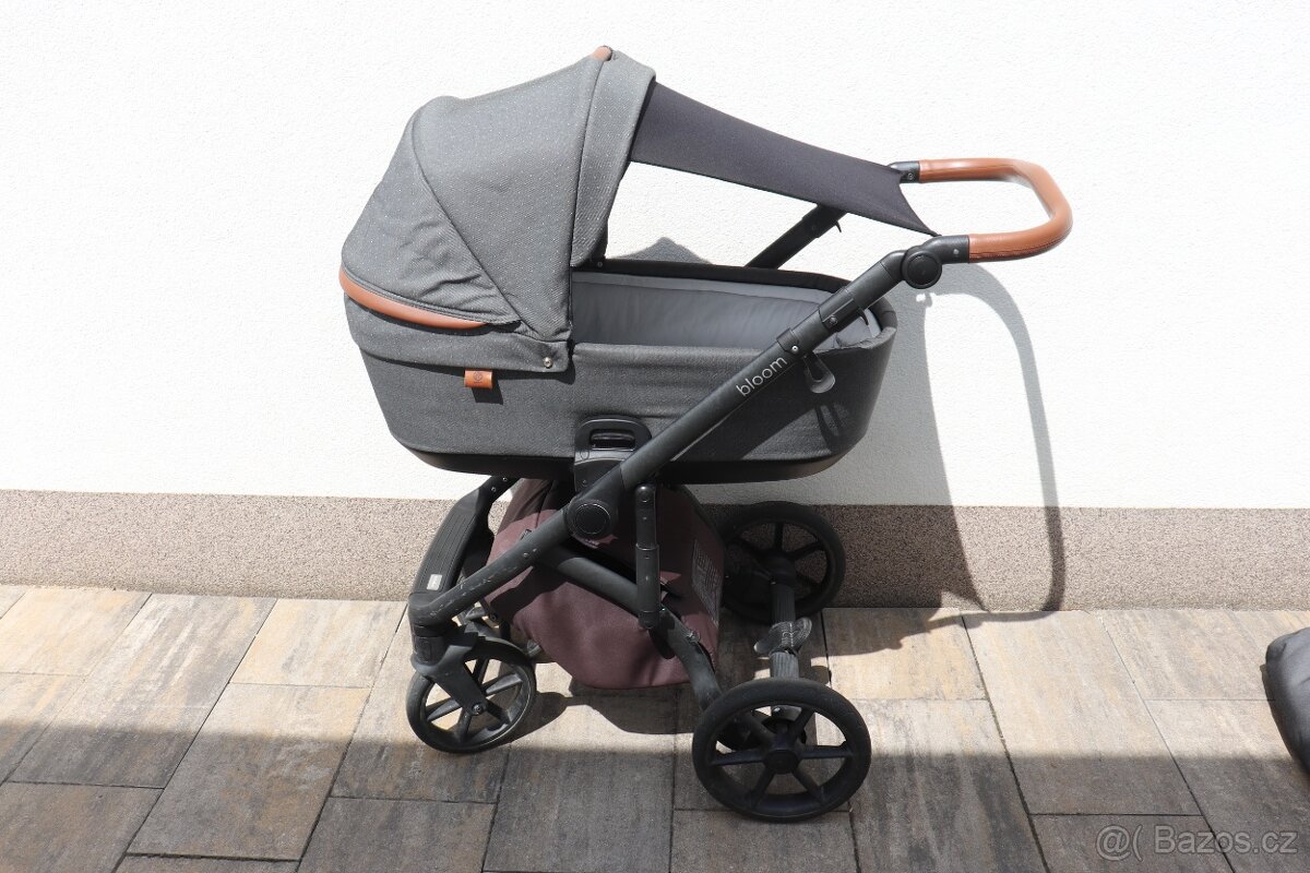 Kombinovaný kočárek Roan Bloom - 7