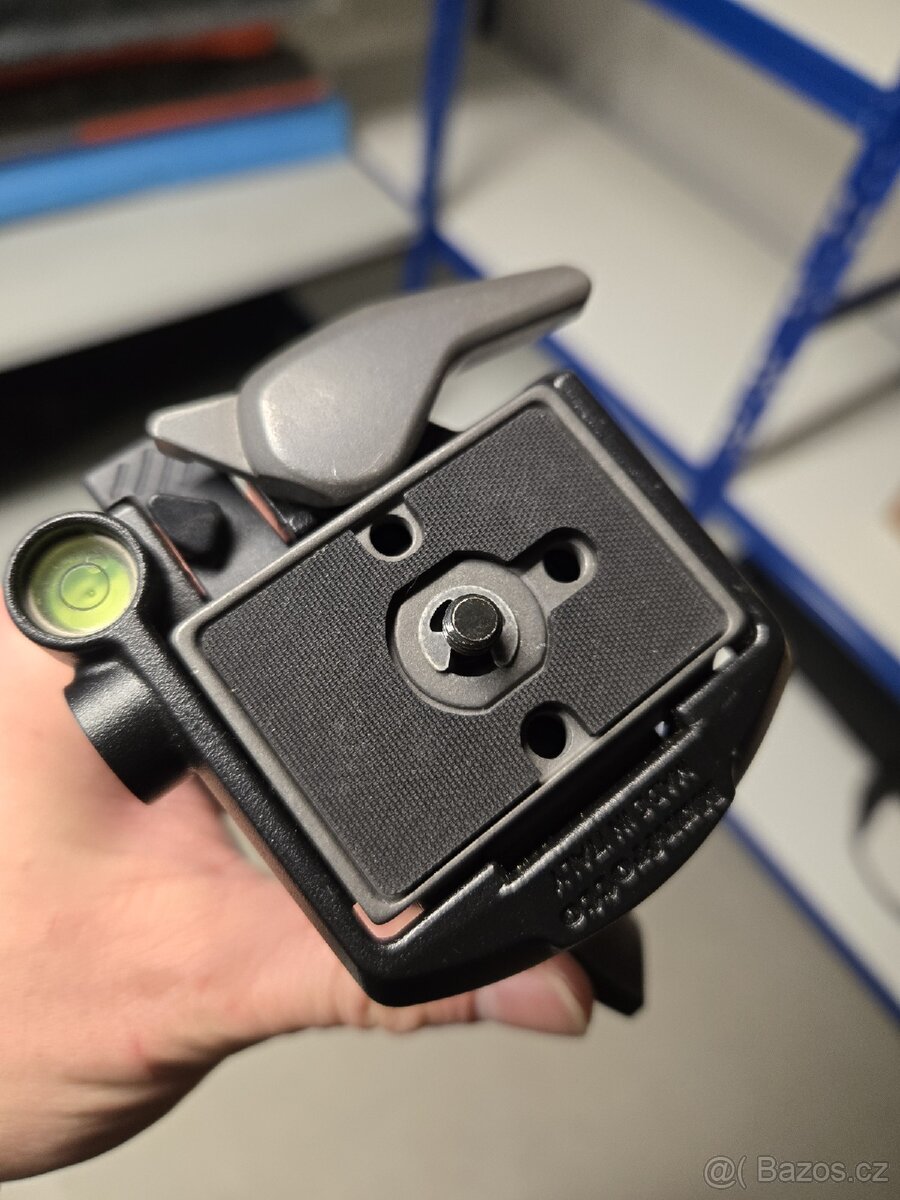Velký a robustní stativ Manfrotto 161-MK2B - 7