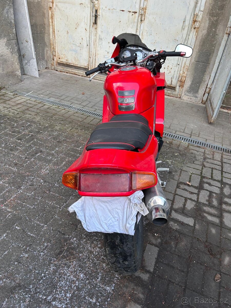 Honda VFR 750 - 7