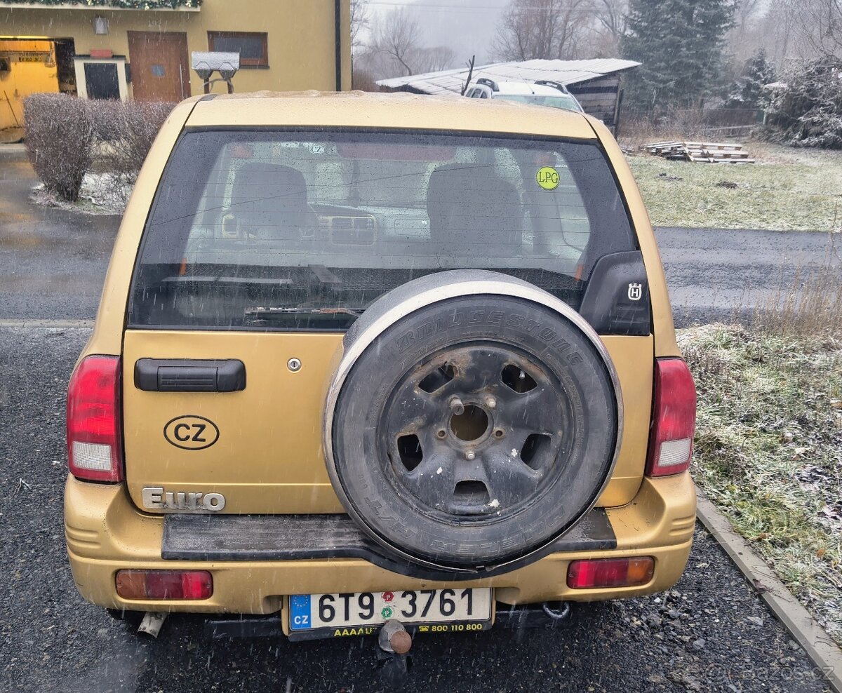 Suzuki Grand Vitara 2.0, 4x4 - 7
