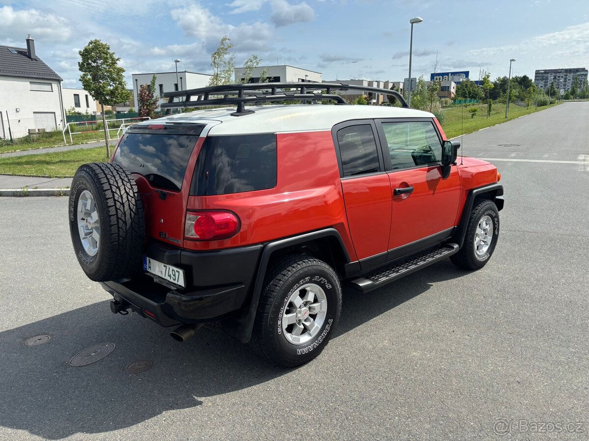 Toyota FJ Cruiser - 7
