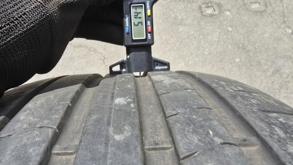 Letní pneu 265/35/21 Pirelli - 7