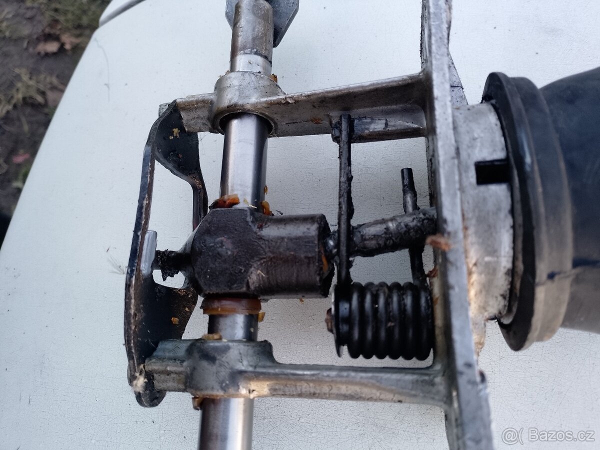 Škoda 125L 130L Rapid kulisa řazení 5Q - 7