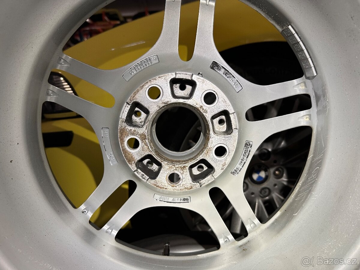 BMW E39 R17 Styling 66 dvourozměr - 7