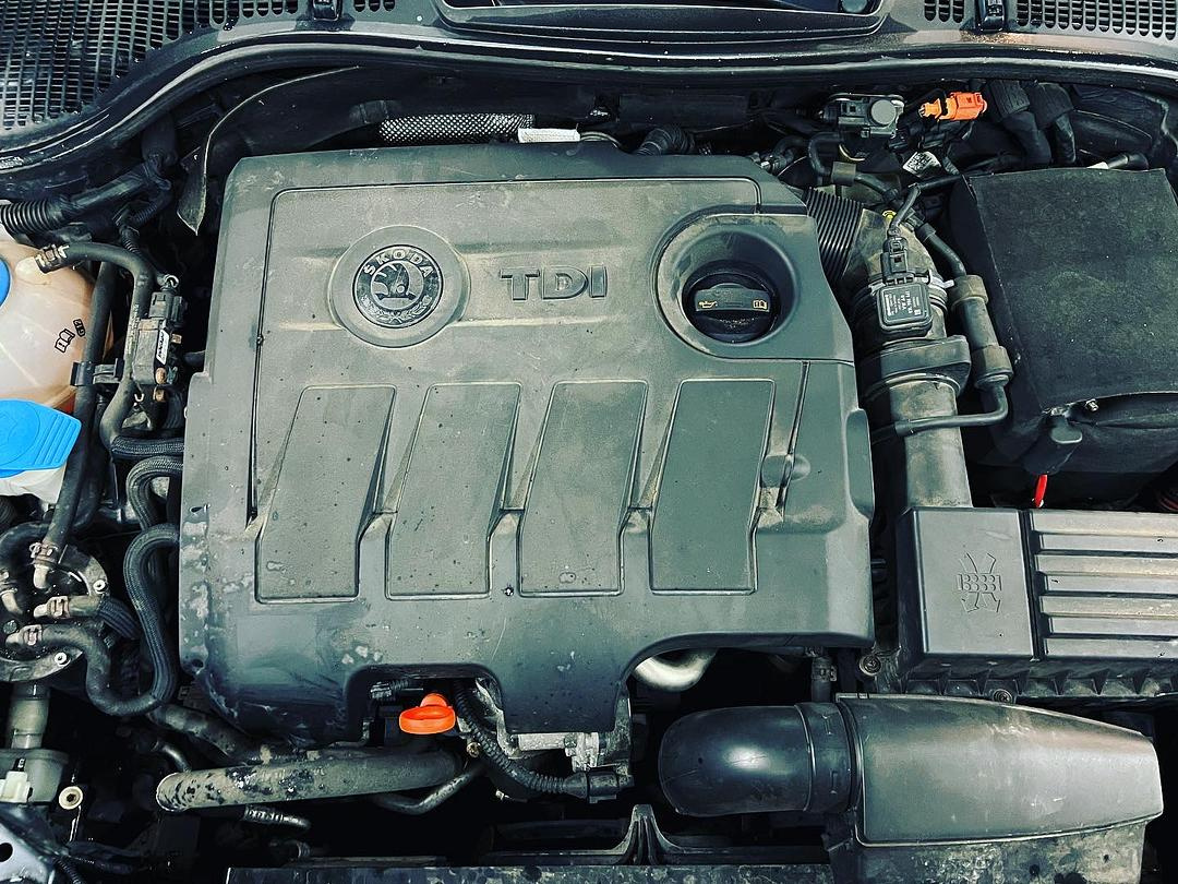 Náhradní díly Škoda Octavia 2 FL kombi 2011 CAYC MPL LF8J - 7