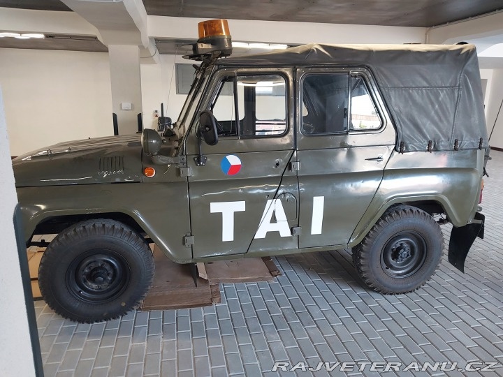 UAZ 469 - 7