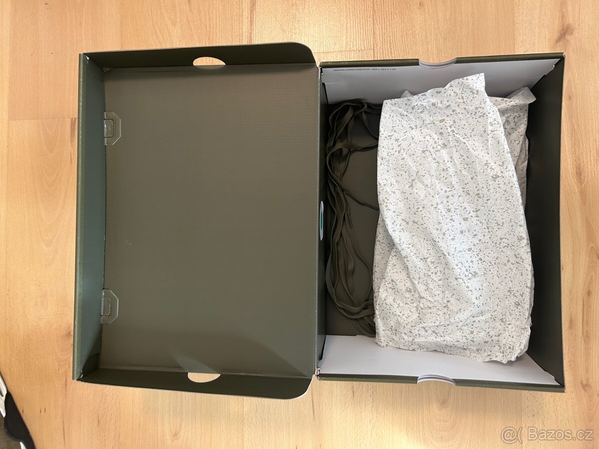 Air Jordan 4 SE Craft "Medium Olive" vel 46 - 7