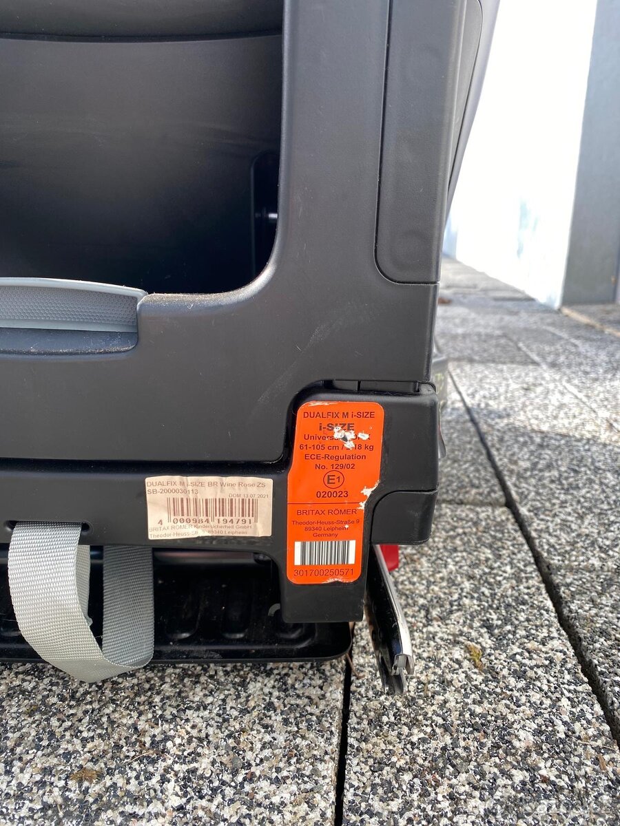 Autosedačka Britax Römer Dualfix – otočná 360° - 7