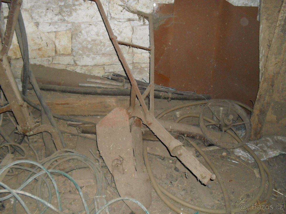 prodam ruzne stare konske naradi - 7