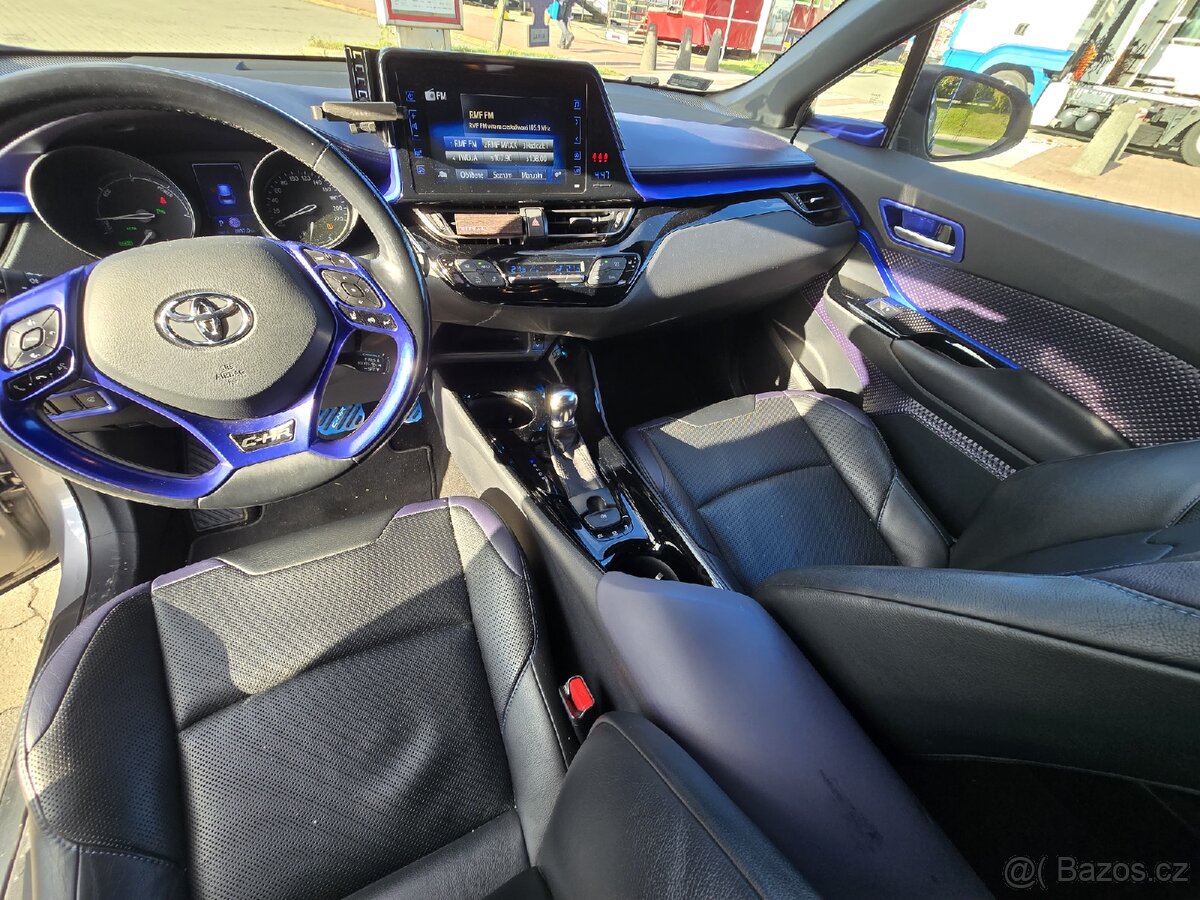 Toyota C-HR 1,8 hybrid 40 000 km - 7
