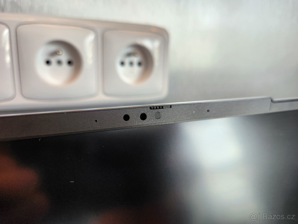 Prodám notebook XMG EVO 15 (M24) AMD Ryzen 7 - Win 11 Pro - 7