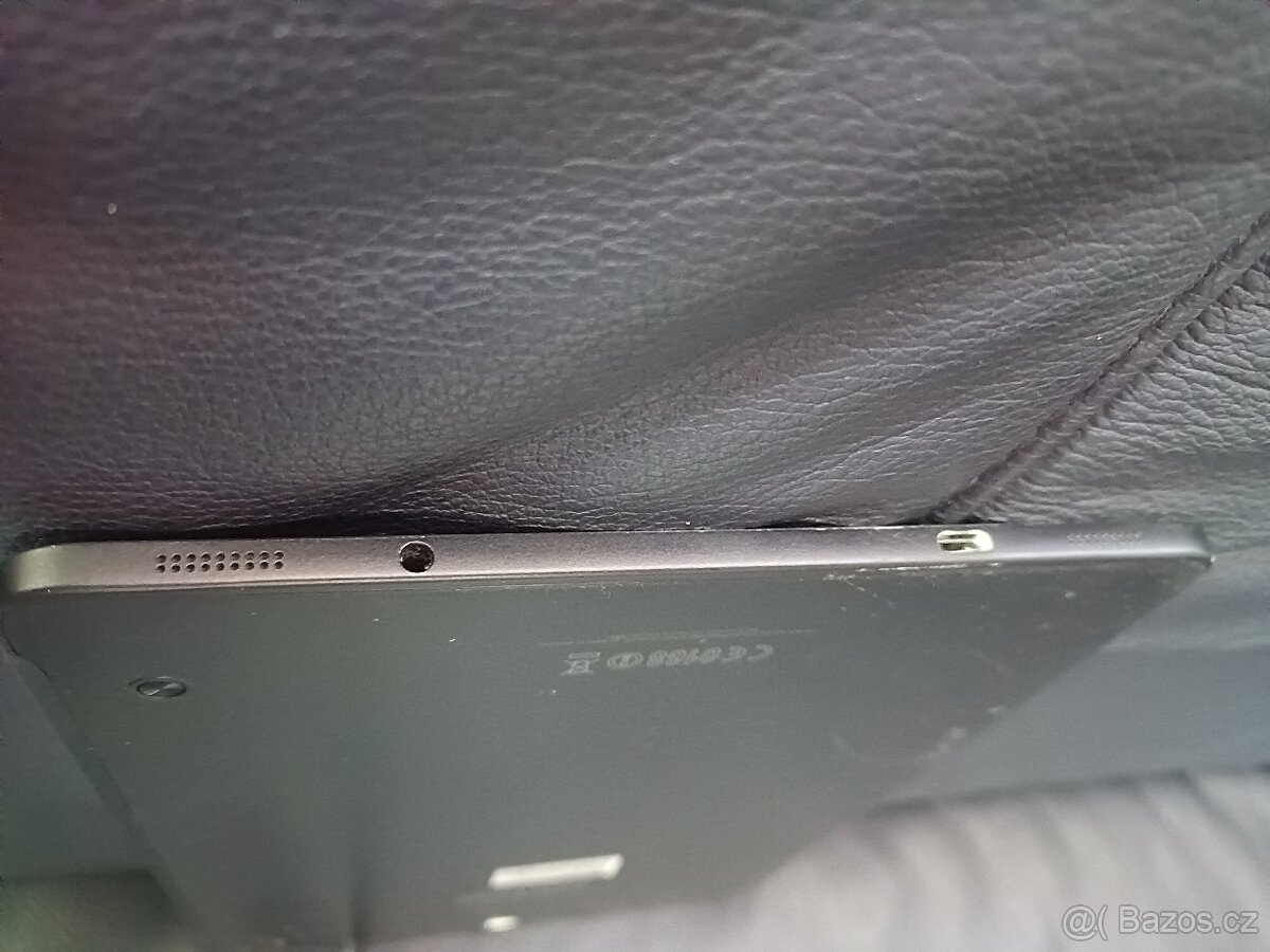 Tablet Samsung Galaxy TAB S2, SM-T815, 3/32 GB, nabíječka - 7