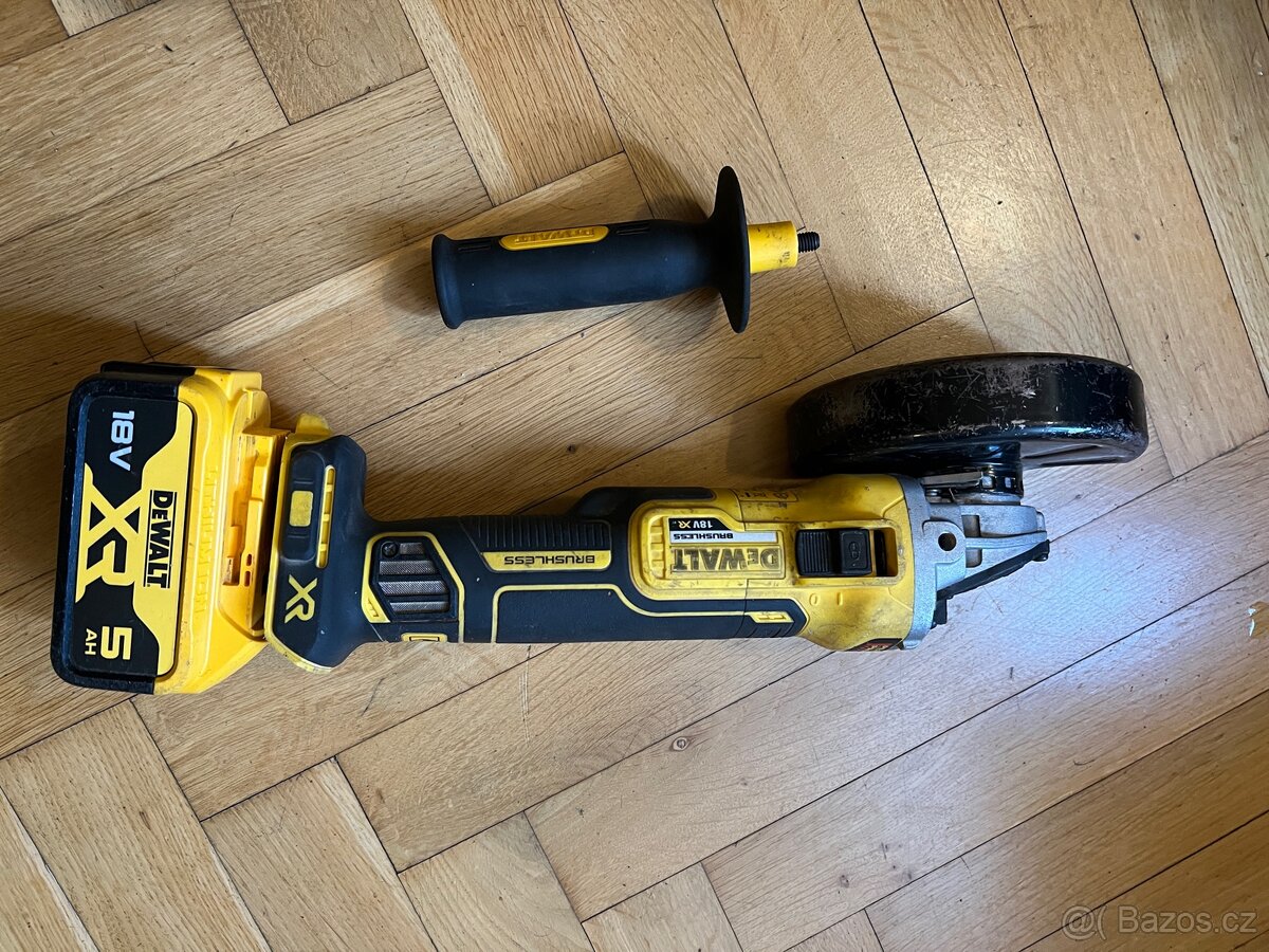 Profesionální sada DeWALT XR 18V - 7