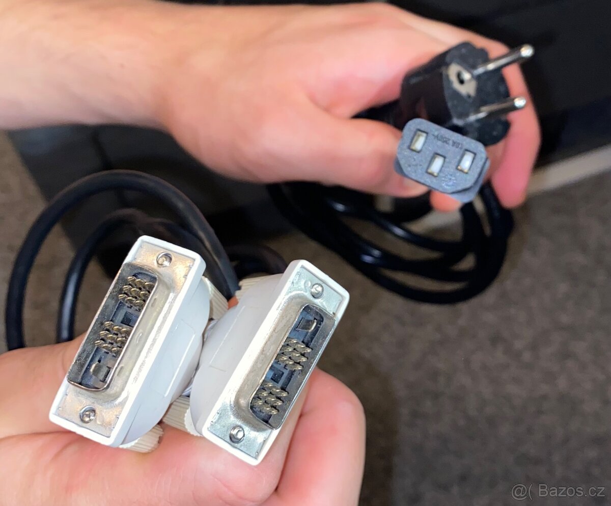 Dell UltraSharp U2412Mb - 7