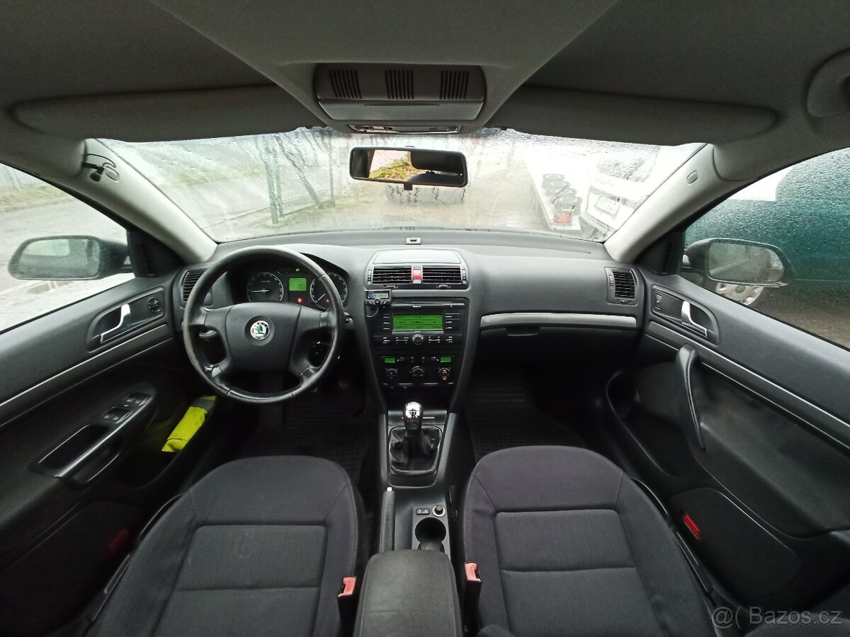 ŠKODA OCTAVIA Combi 2.0 TDi .. NOVÁ TK do 12/2027 .. PĚKNÁ - 7