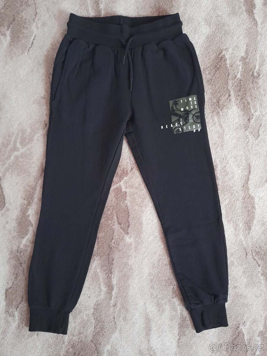 12x tepláky vel. 128-134/140. - 7