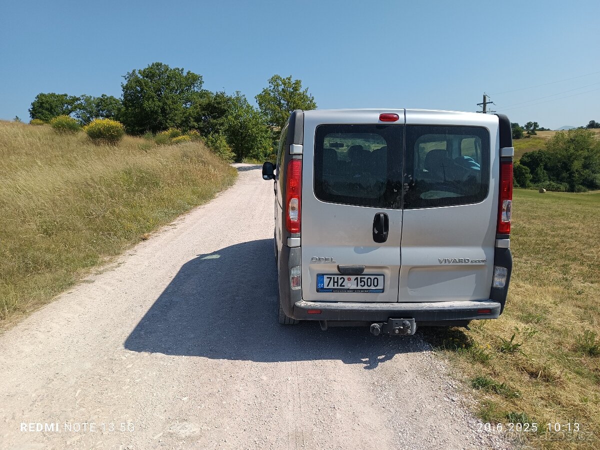 Opel Vivaro , 9 míst, r.v. 2011, není DPH - 7