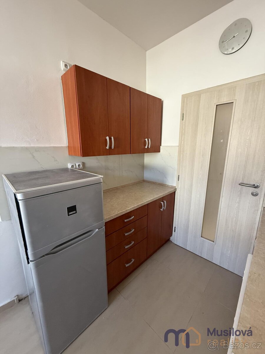 Pronájem bytu 2+kk 37 m2 - 7