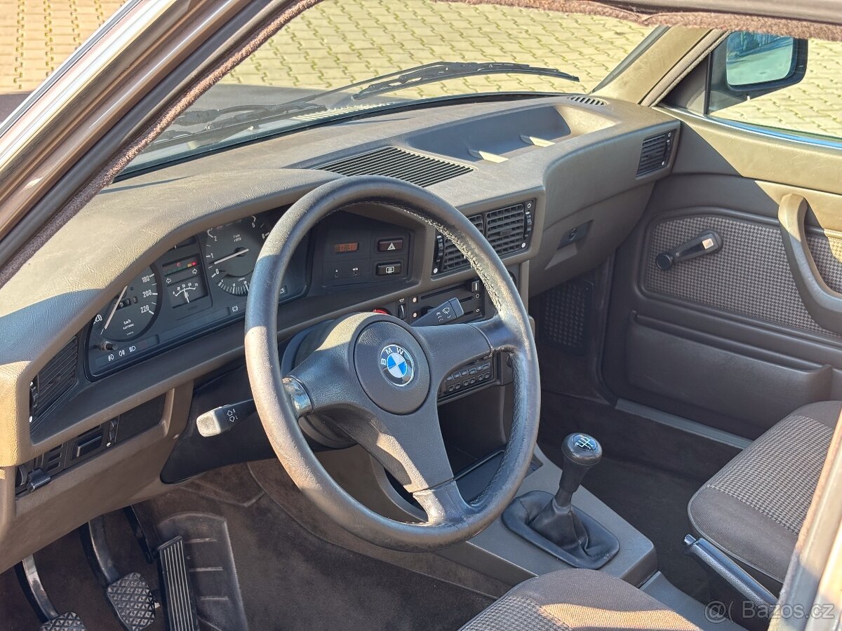 BMW E28 520i '87 - 7