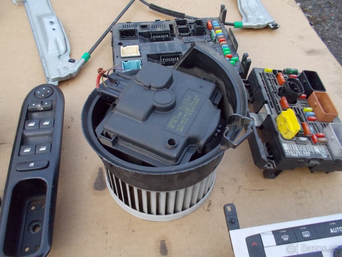 Díly 1. Peugeot 407 2.0HDI 100kw - 7