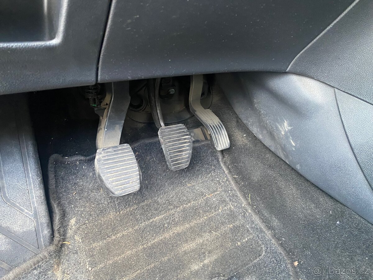 Peugeot 308 sw 1,6 Hdi 66 kw - 7