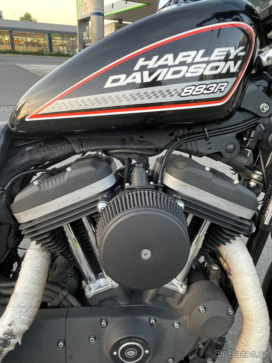Harley Davidson Sportster 883R - 7
