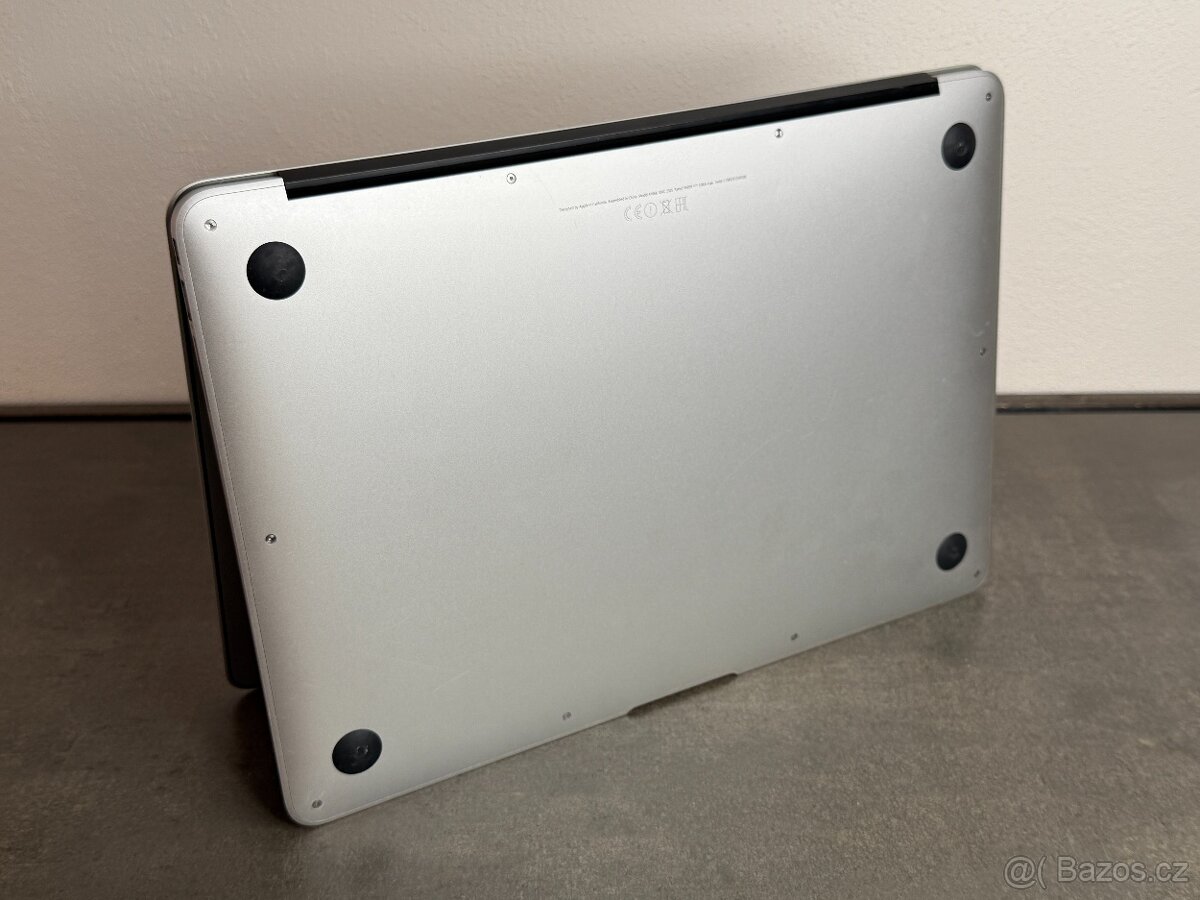 Macbook Air 13'' 2015 / i5 / 8GB / 128GB SSD - DPH - 7