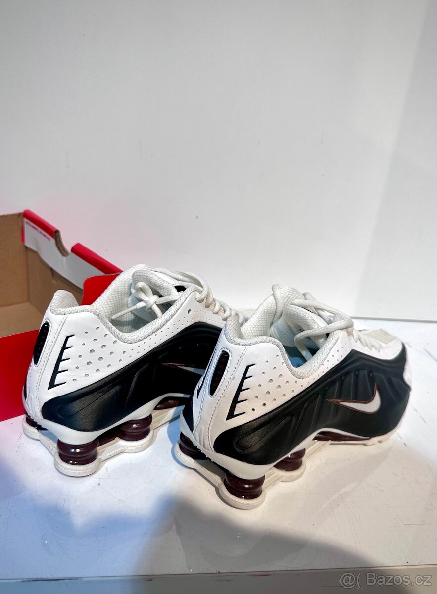 NIKE SHOX R4 - 7